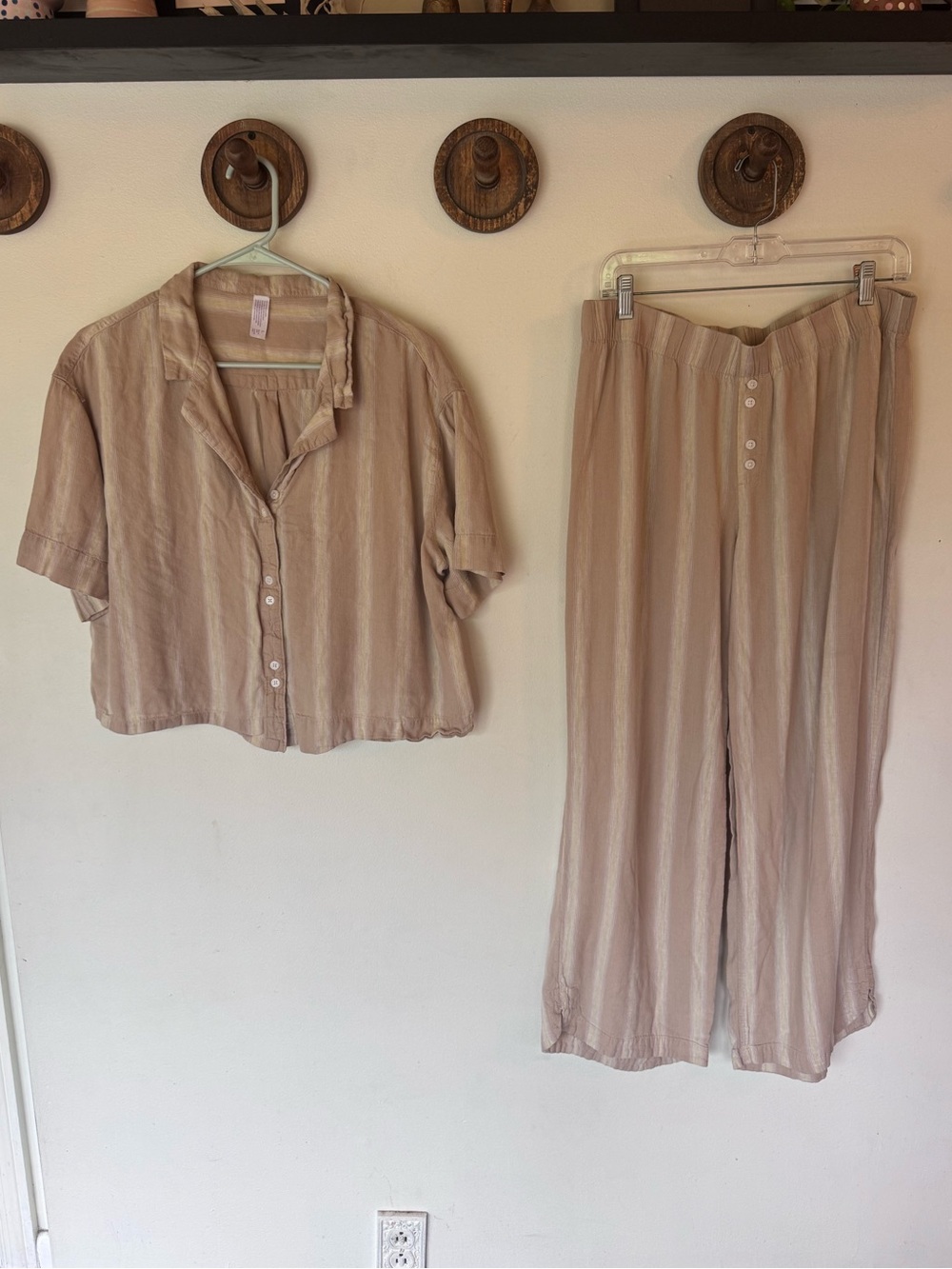 Stars above linen blend Light Taupe Button-Front Two-Piece Set size large